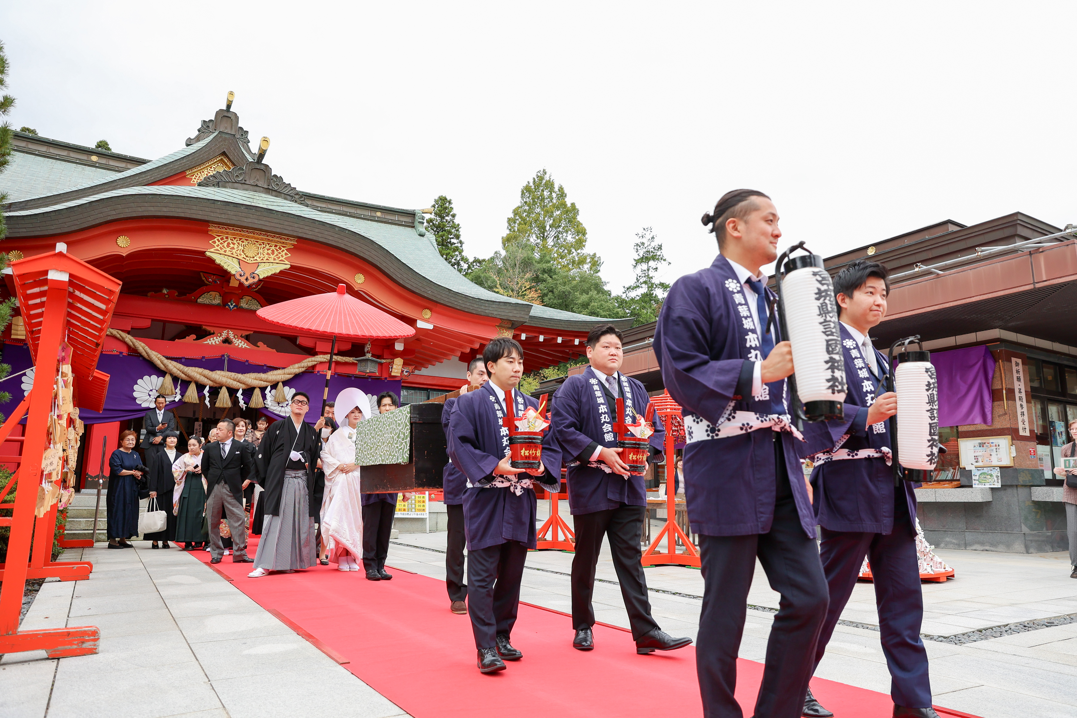 護国神社での厳かな挙式